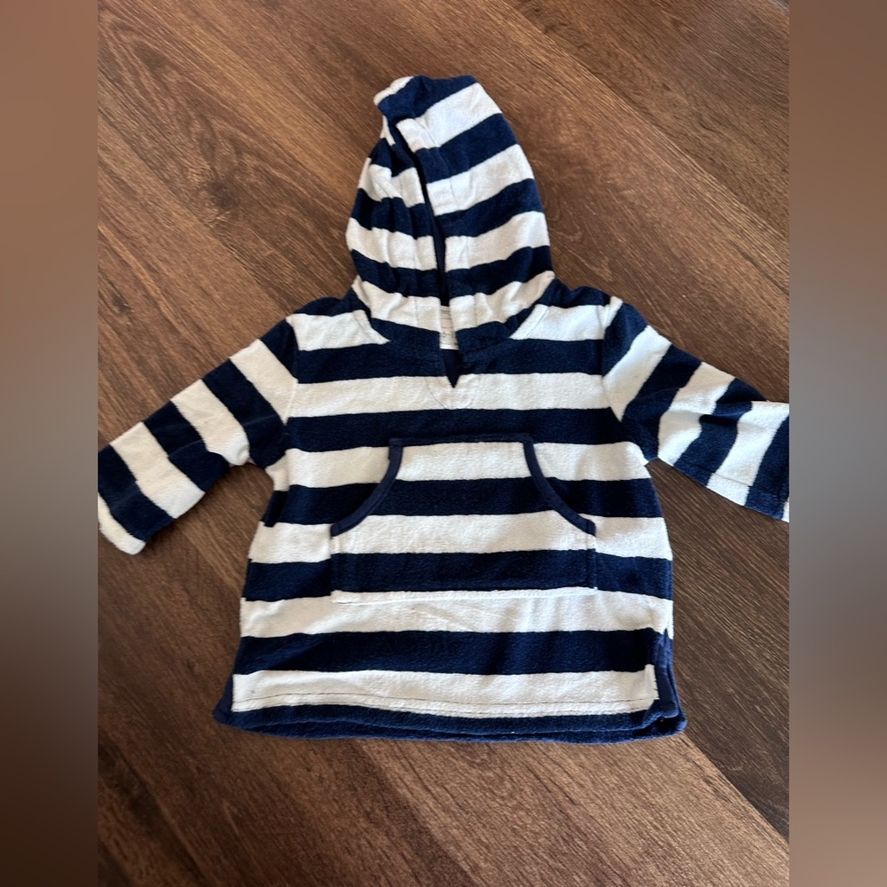Pottery Barn Kids are terry cloth hoodie 6-12